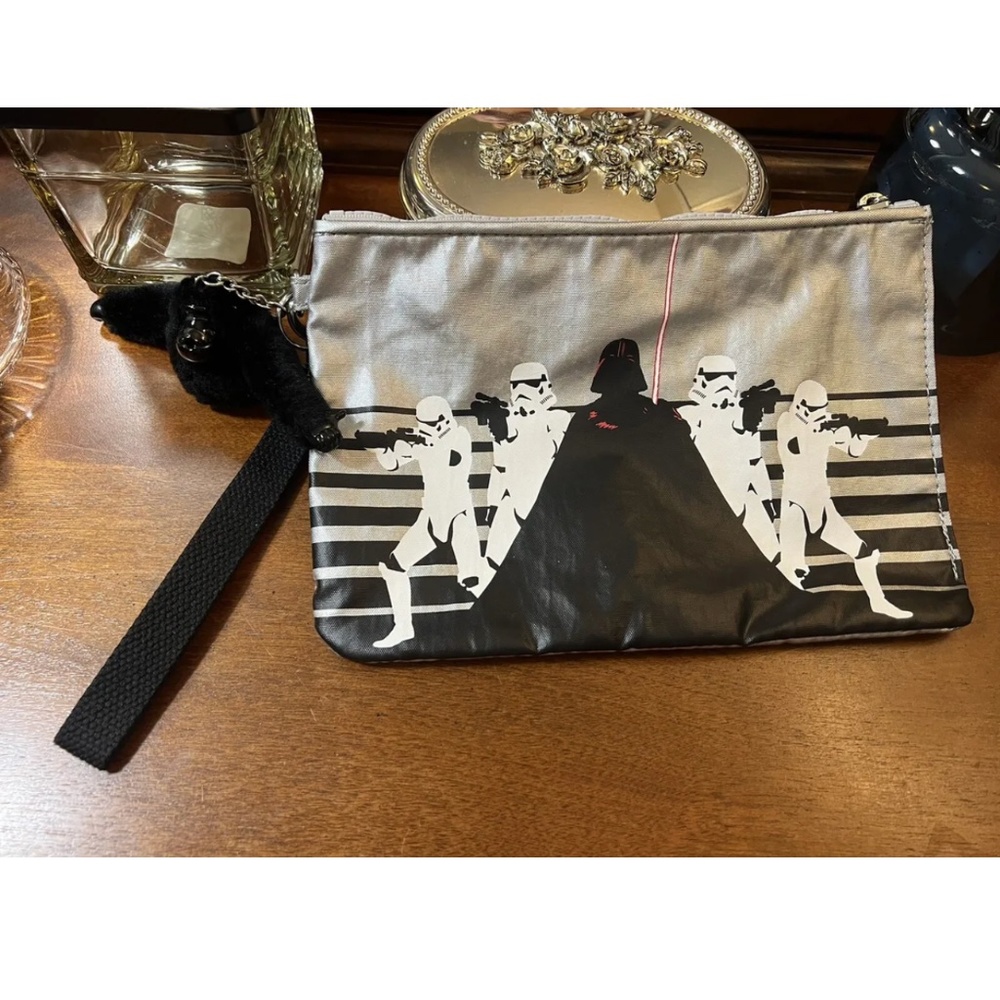 Kipling Ellettronico Star Wars Darth Vader Large Cosmetic Pouch New